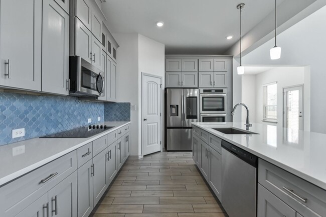 Building Photo - 7915 Gold Dr