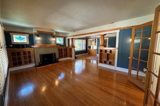 Building Photo - 1270 Mar Vista Ave