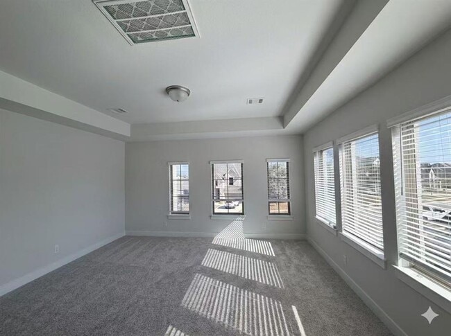 Building Photo - 230 Eagle Ford Dr