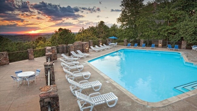 Building Photo - 601 Dave Creek Pky