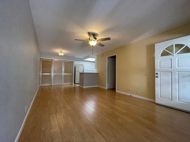 Building Photo - 545B Mananai Place Unit #28