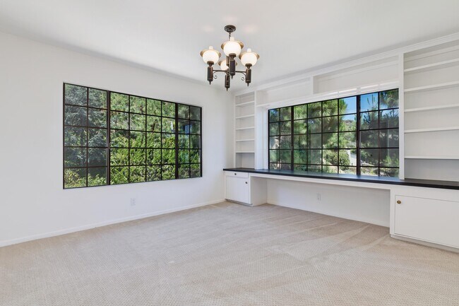 Building Photo - 18041 Blue Sail Dr
