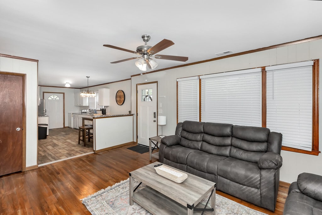 Building Photo - 3912 Hillcrest Ct SW