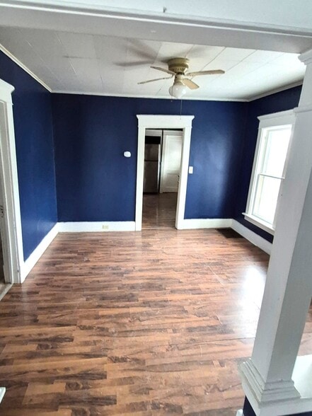 Building Photo - 519 E 9th St