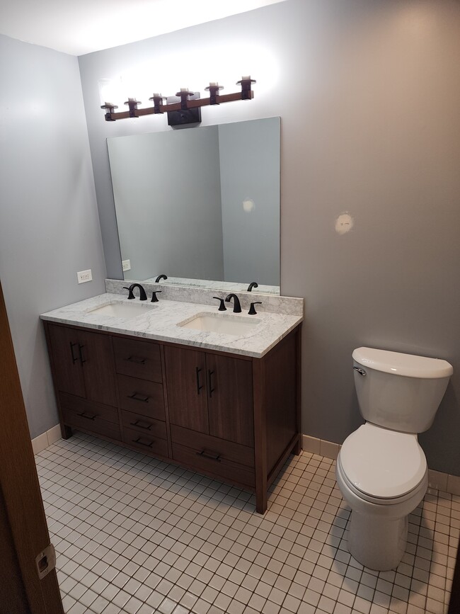 Building Photo - 840 Tamarac Blvd