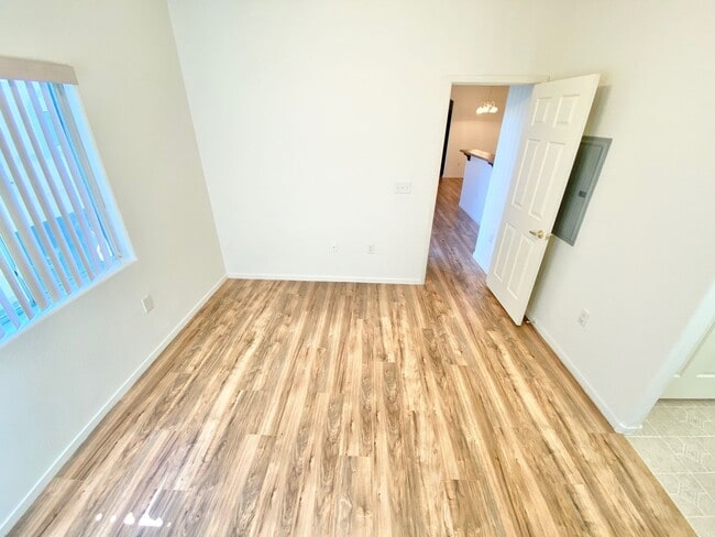 Building Photo - TOWNHOME LOCATED IN GATED BLACKHAWK COMMUN...