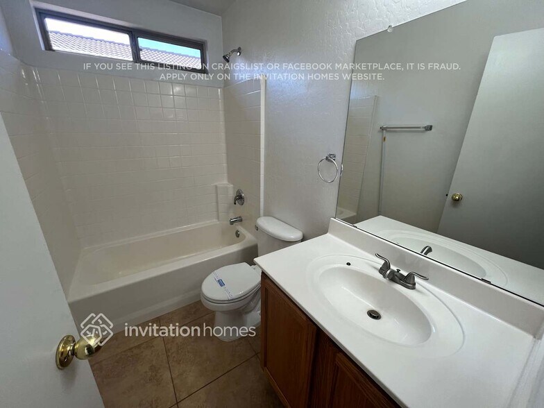 Building Photo - 15021 N Gil Balcome Ct