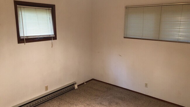 Building Photo - 1255 NW Davis Way