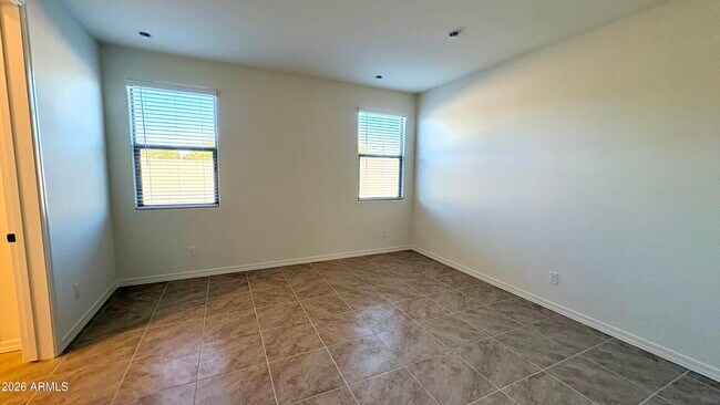 Building Photo - 5602 W Mauna Loa Ln