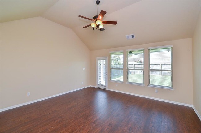 Building Photo - 21906 Cascade Hollow Ln