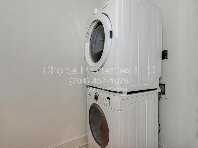 Building Photo - 227 N Dotger Ave