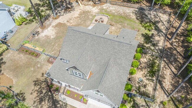 Building Photo - 156 Lakeview Dr