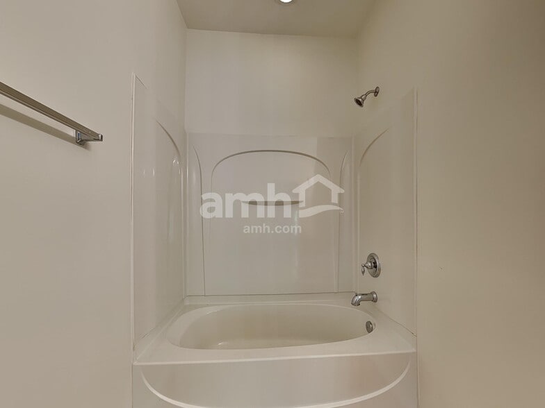 Building Photo - 12216 Palomar Dr