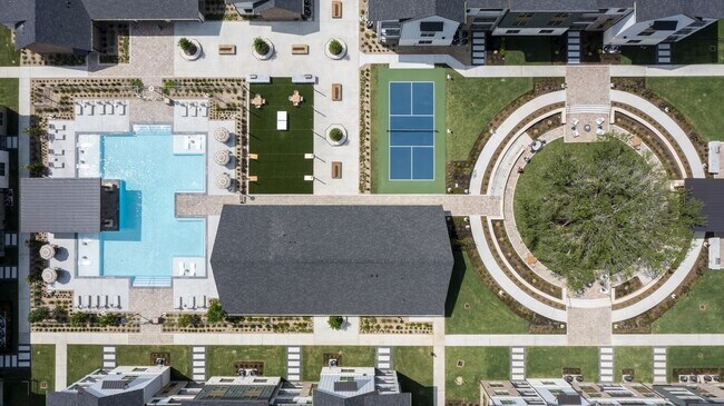 Building Photo - 24720 Morton Ranch Rd