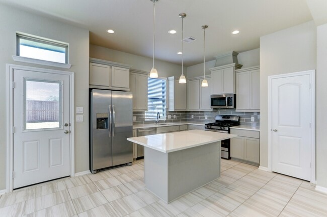 Building Photo - 2527 Terrace Point Dr