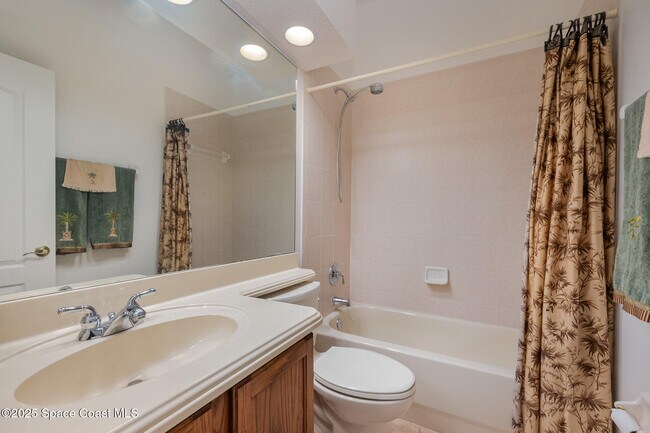 Building Photo - 477 Pirate's Moon Ct