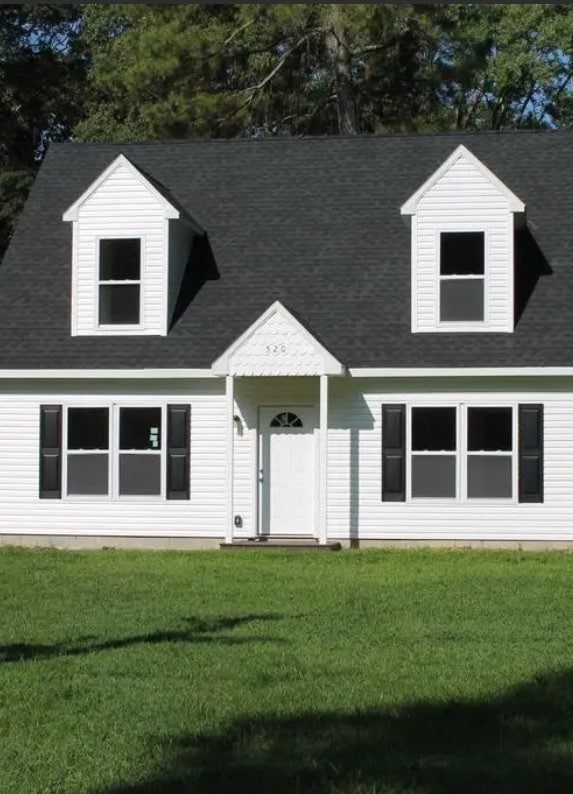 Building Photo - 520 Clyde Ave