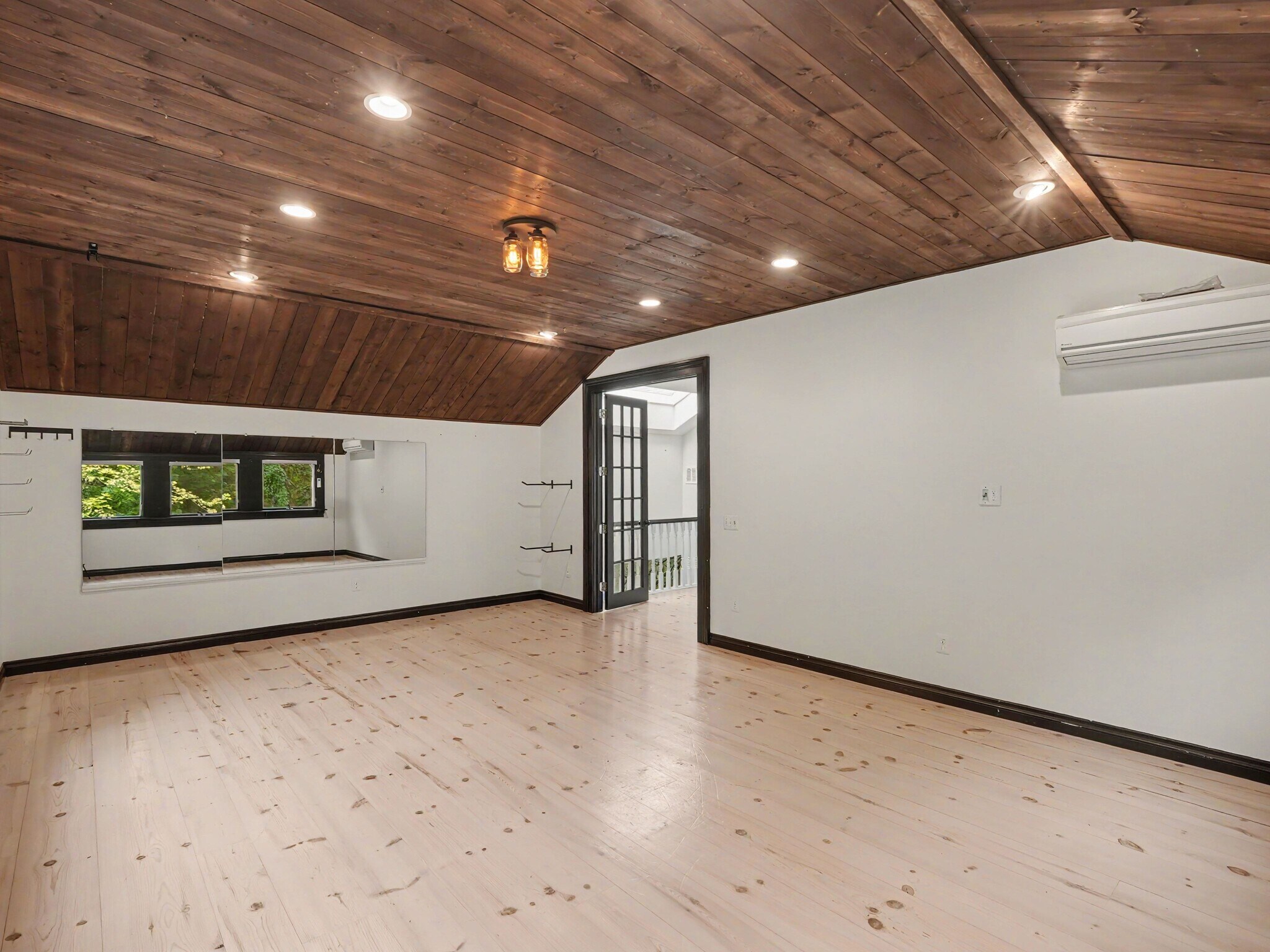 Building Photo - 14001 Riker Rd