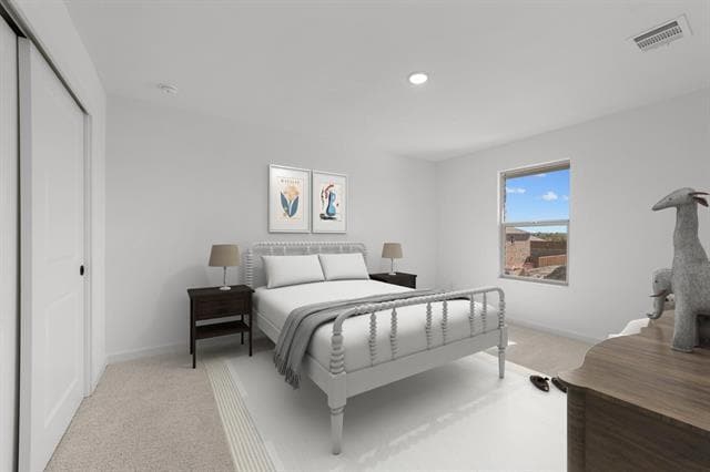 Building Photo - 2213 Maple Cir