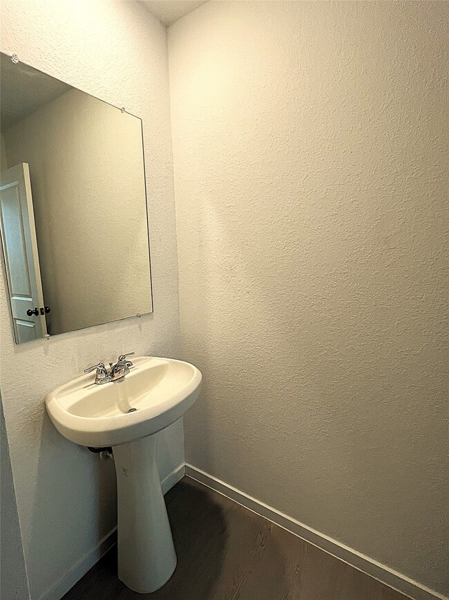 Building Photo - 18210 Via Aurelia Dr