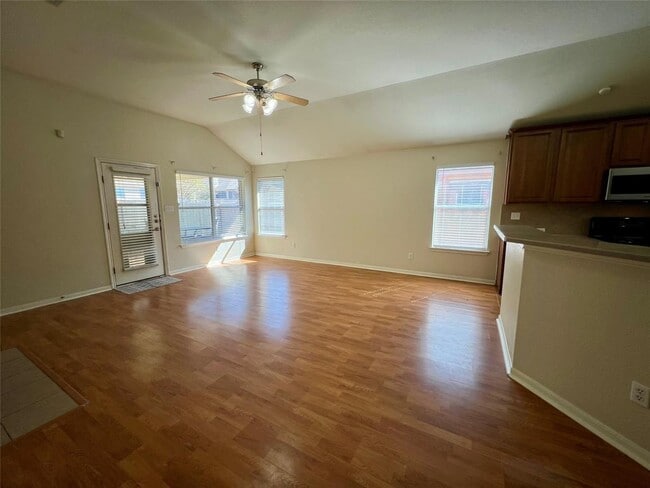 Building Photo - 4511 Western Lake Dr