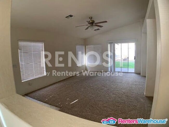 Building Photo - Ideal 3 Br 2 Ba 2 Cg Home Near Loop 303 & Greenway in Surprise!