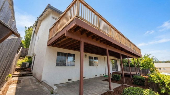 Building Photo - Expansive Valley Views & Private Living in Castro Valley - 4BD/3BA Exec Home