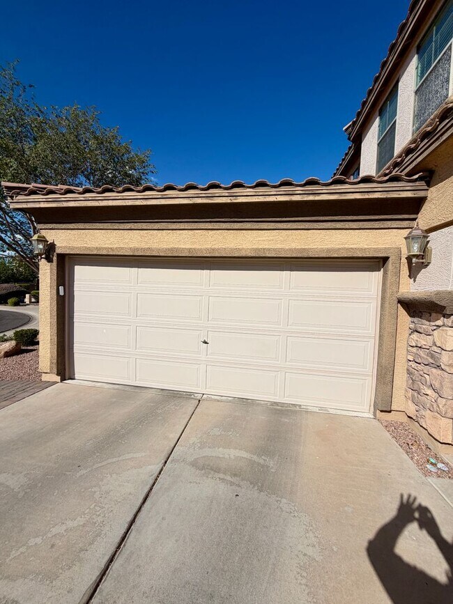 Building Photo - Spacious 6-bedroom, 2.5-bathroom home in Chandler, Welcome to the family friendly community of Su...