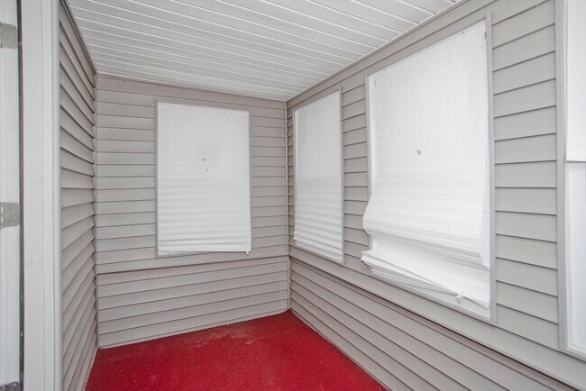 Building Photo - 27 Charbonneau Terrace