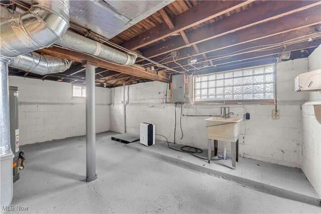 Building Photo - 12414 Reindeer Ave