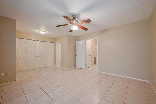 Building Photo - 13126 Kingsmill Dr