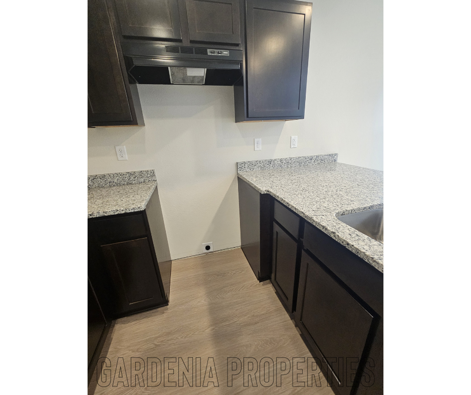 Building Photo - 1115 E 5th St