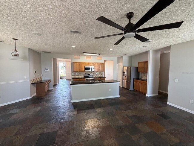 Building Photo - 2831 Village Pine Terrace