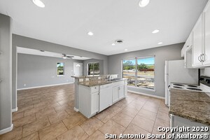 Building Photo - 308 E Cheryl Dr