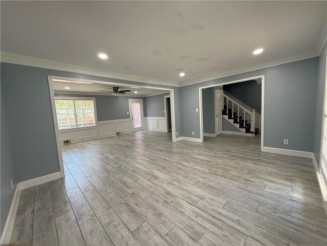 Building Photo - 1544 Acorn Forest