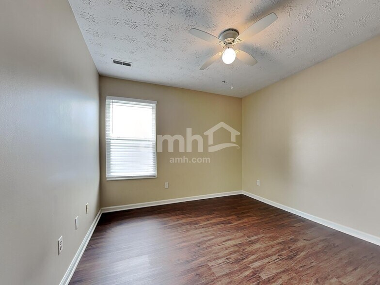 Building Photo - 1291 Shannon Ln