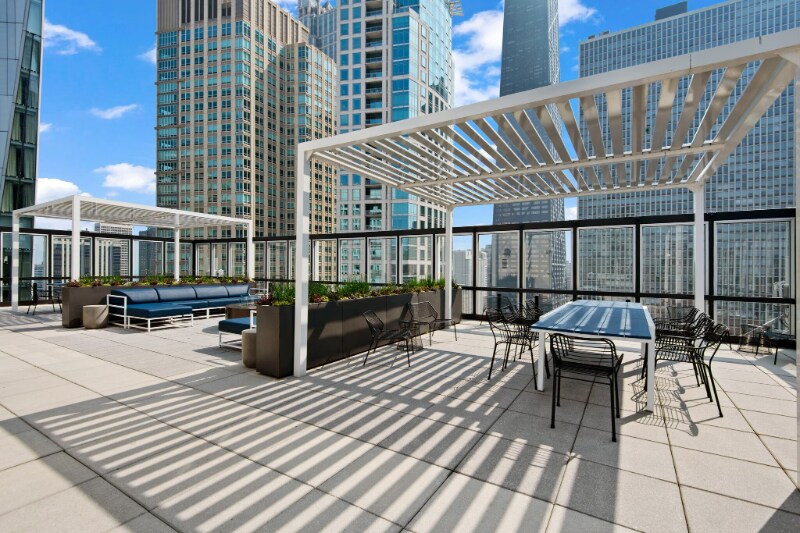 Building Photo - 33 E Chestnut St