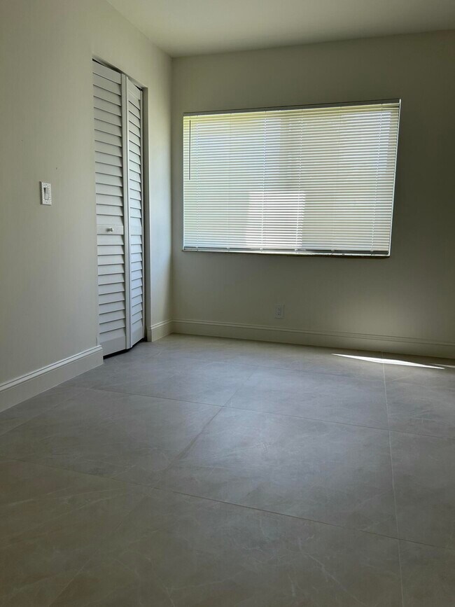 Building Photo - 205 Pine HOV Cir