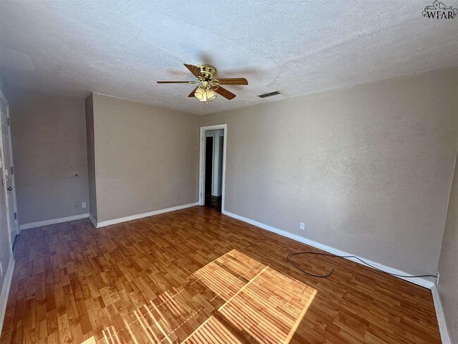 Building Photo - 4354 Cunningham Dr