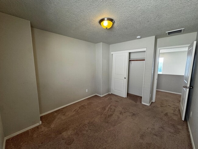 Building Photo - 8901 Eagle Hills Dr NW