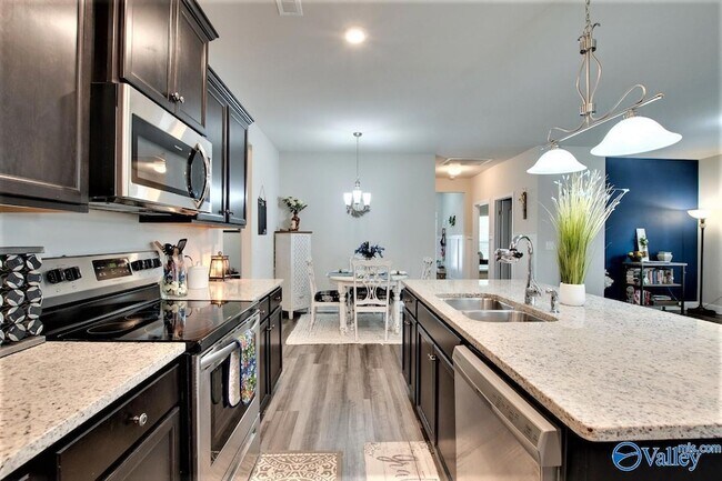 Building Photo - 155 Grey Fawn Trail