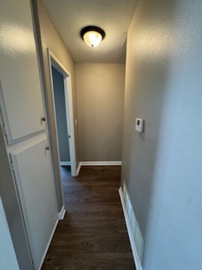 Building Photo - Charming 3 Bedroom 2 Bathroom Home Available for Rent!!