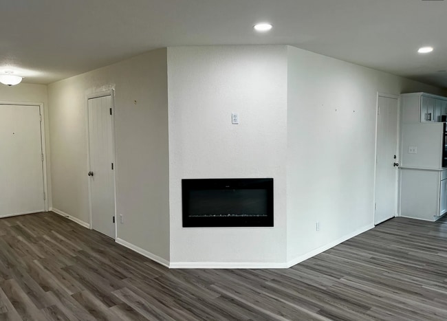 Building Photo - 2206 NW 55th St