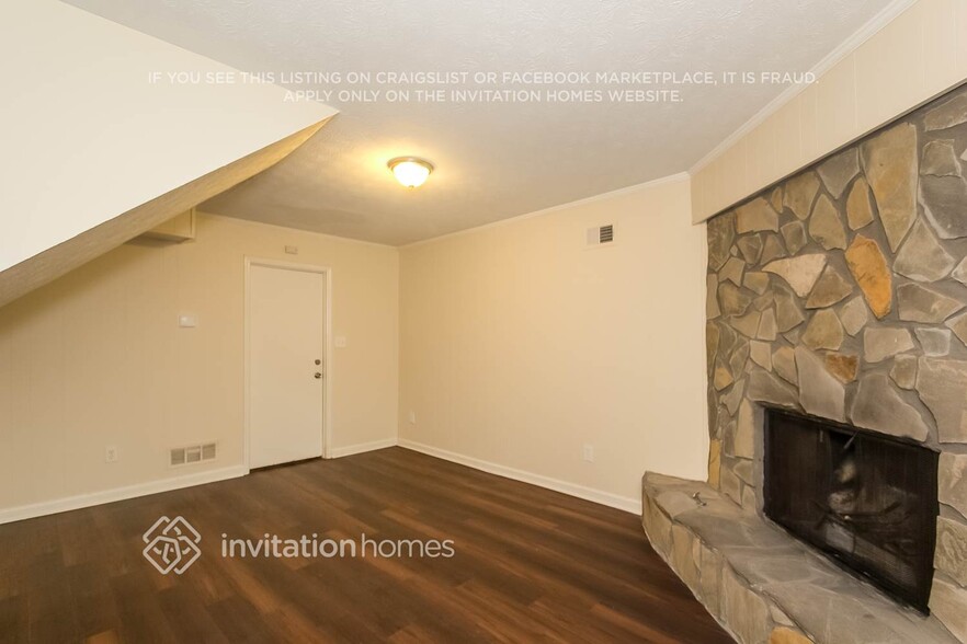 Building Photo - 5469 Liberty Rd
