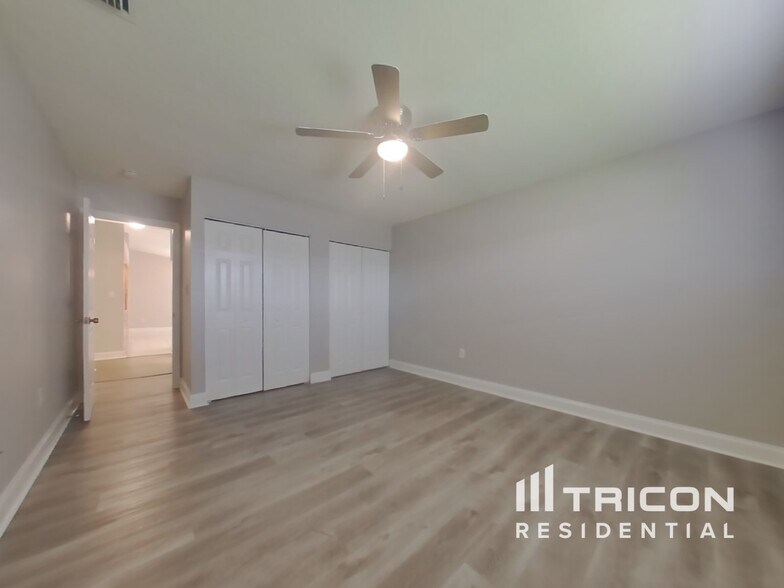 Building Photo - 26352 Barbinos Dr