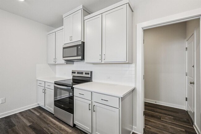 Building Photo - 2333 Moon Tower Trl