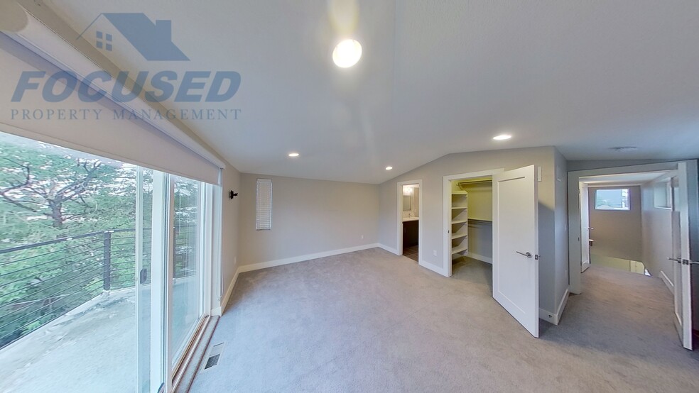 Building Photo - 1336 Osceola St