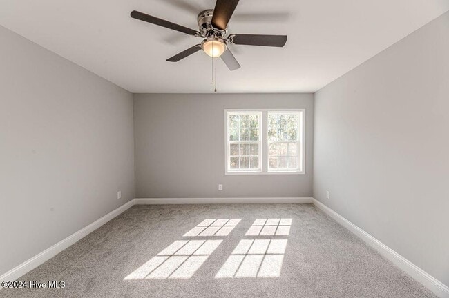 Building Photo - 533 Stadium Dr