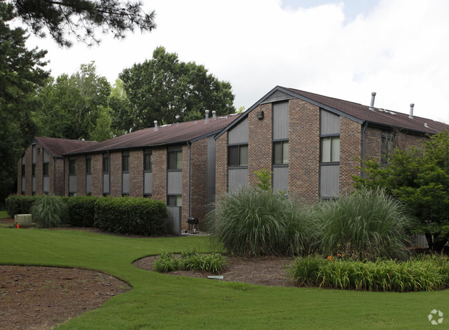 Primary Photo - Bull Creek Apartments