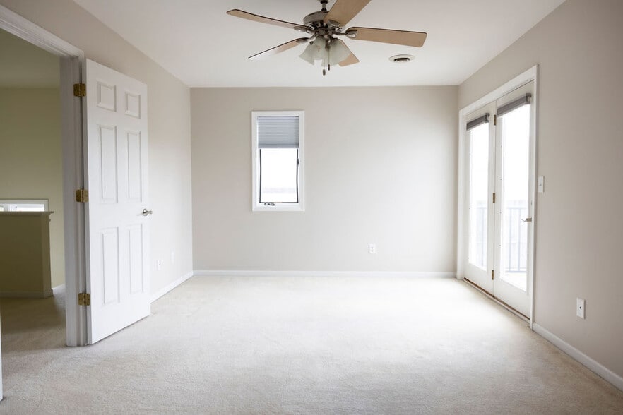 Building Photo - 984 22nd Ave